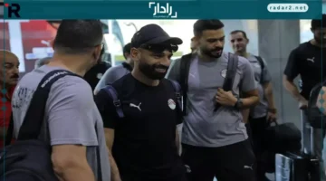 صلاح ينضم لمعسكر مصر في الإمارات بطائرته الخاصة استعدادًا للودية